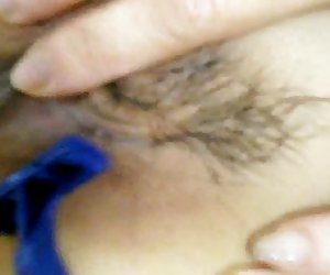 Ragazza di Taiwan nell'amore con la rasatura