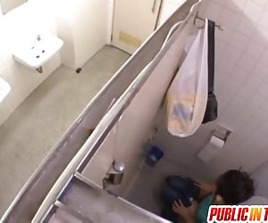 Un cazzo di WC pecorina sorpresa